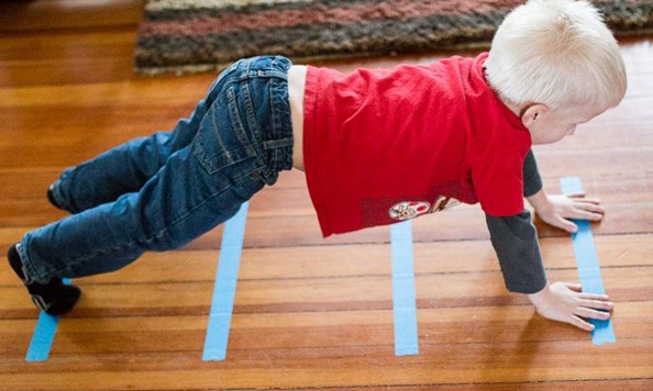 Các mẹ chia sẻ trò chơi cứu cánh vào những ngày trời mưa kéo dài